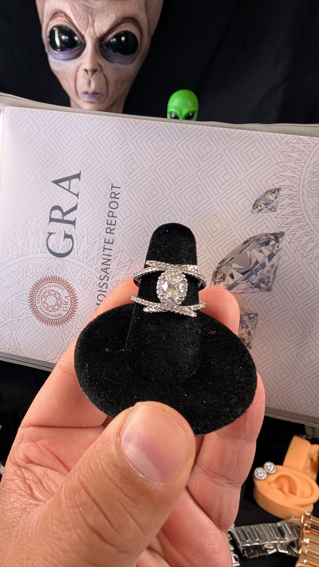 Plated 1CT Oval Cut Moissanite Crisscross RIng