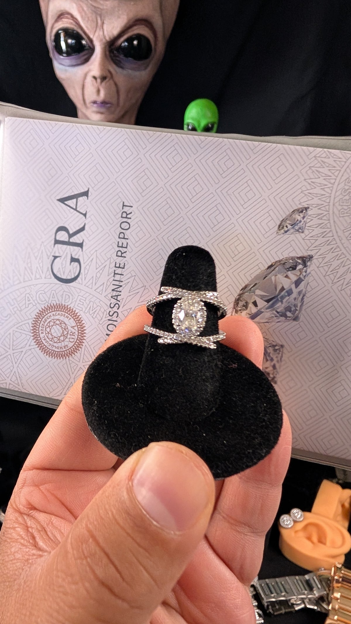 Plated 1CT Oval Cut Moissanite Crisscross RIng