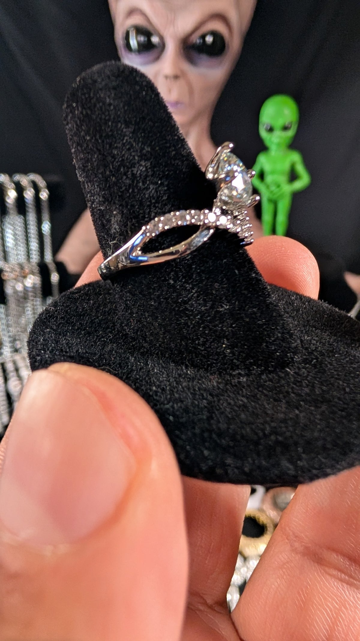 Plated 1CT Round Cut Moissanite Crossover Ring