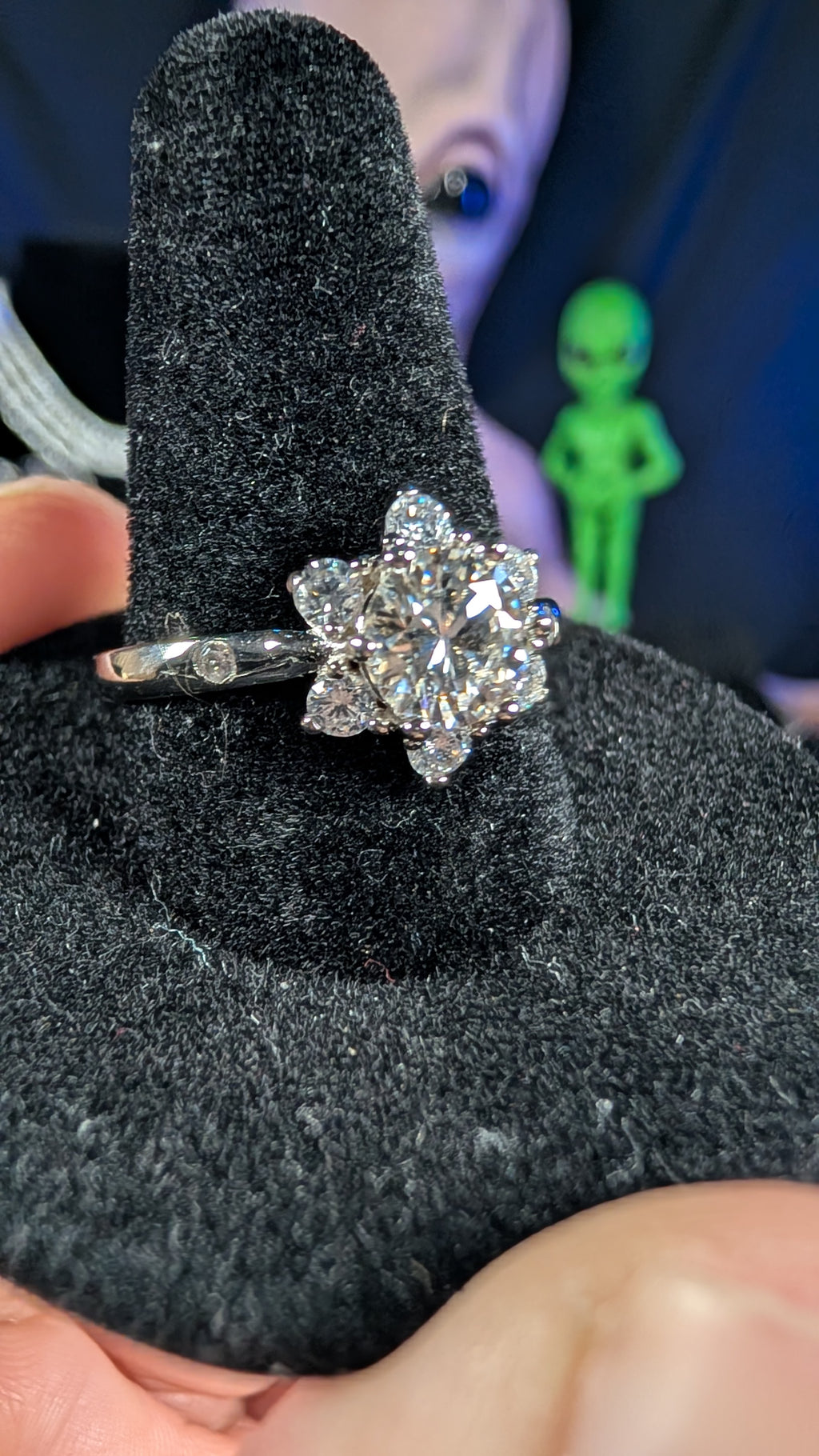 Galactic Ice 1ct Round Cut Moissanite Ring S925