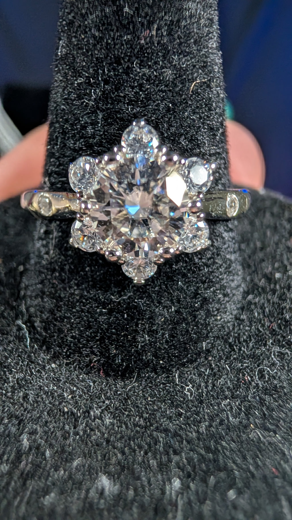 Galactic Ice 1ct Round Cut Moissanite Ring S925