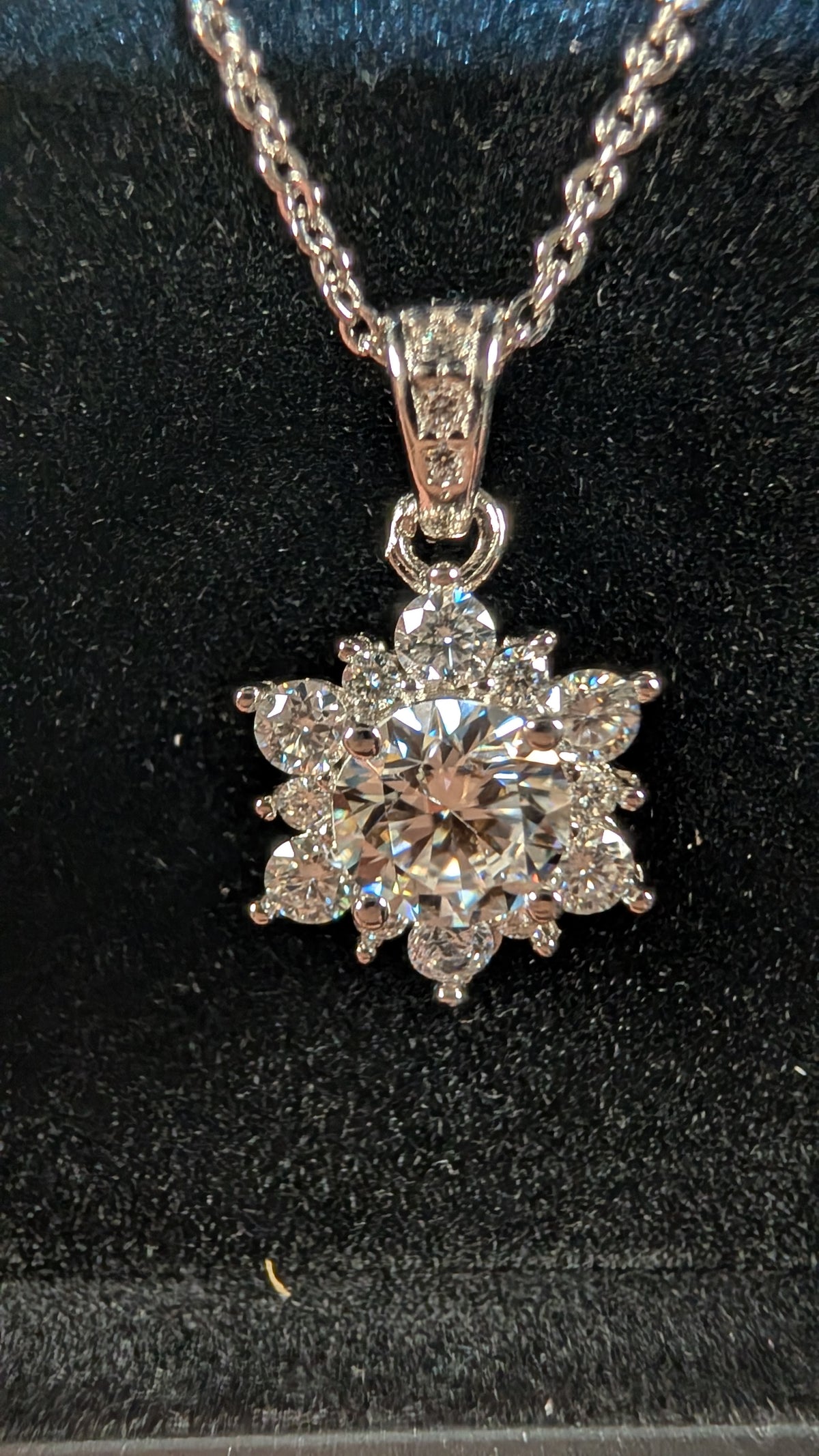Galactic Ice Nova Bloom 1CT Moissanite Celestial Flower S925 Necklace