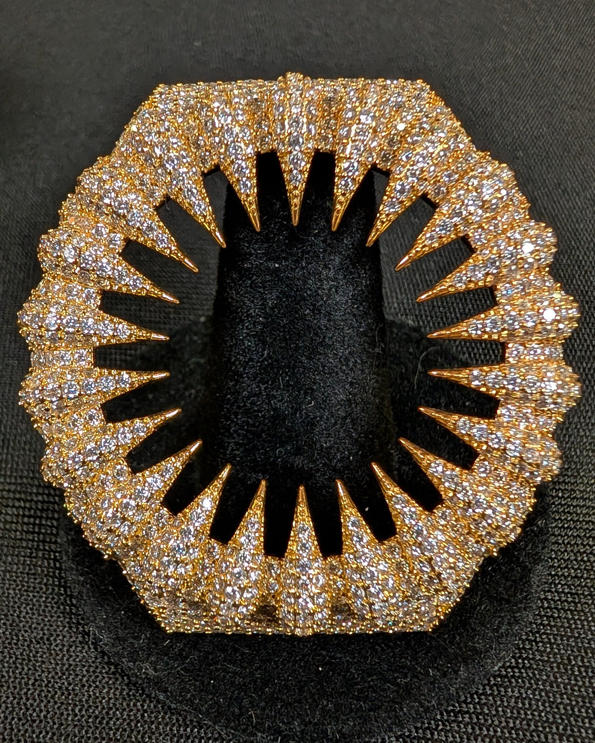 Cosmic Fangs – Gold Plated VVS1 D Color Moissanite GA-2100 Watch Bezel