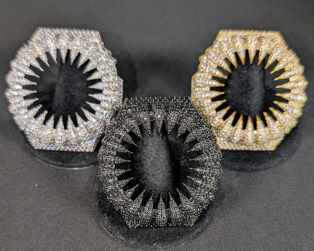 Cosmic Fangs – Gold Plated VVS1 D Color Moissanite GA-2100 Watch Bezel